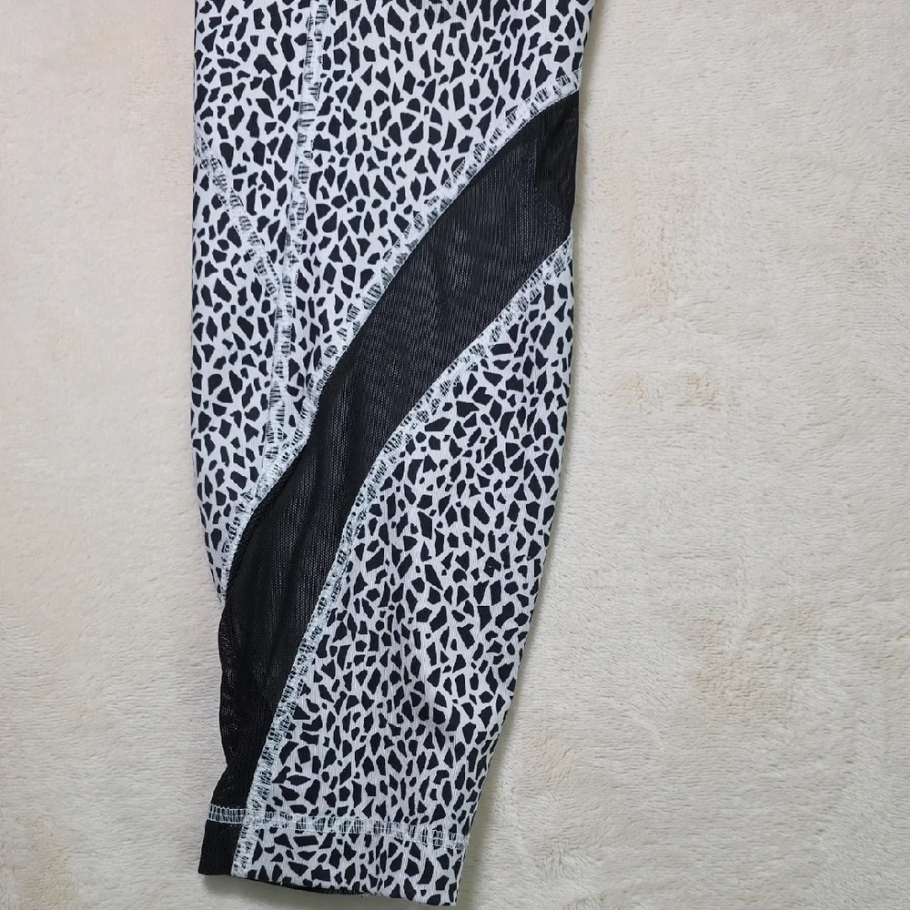 lululemon athletica sleek black